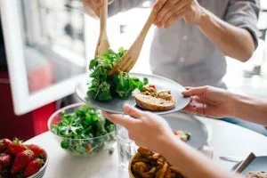 Chế độ ăn uống để phòng ngừa bệnh suy giãn tĩnh mạch khoa học