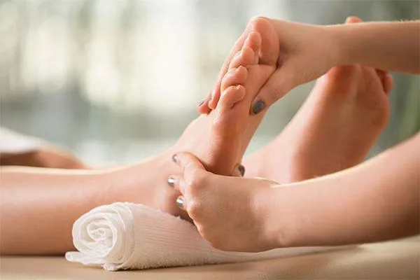 Bệnh giãn tĩnh mạch chân có nguy hiểm không?