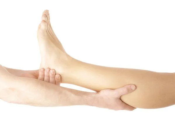 Chuyên gia nói về Bệnh giãn tĩnh mạch chi dưới